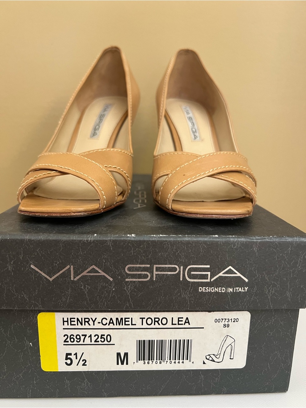 Via Spiga Open-Toe Crisscross Heels in Camel Size 5.5